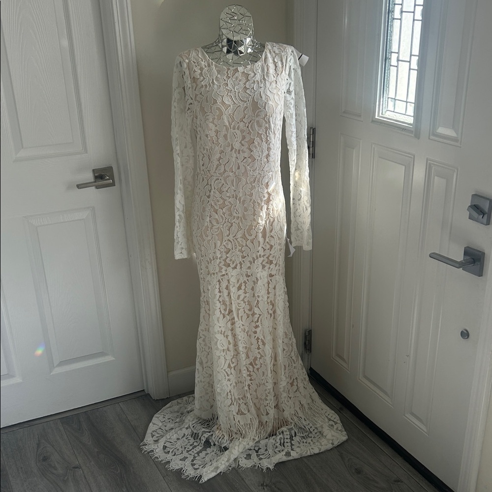 NWT Lulu's Say I Do White Lace Long Sleeve Mermaid Maxi Dress - Picture 16 of 16